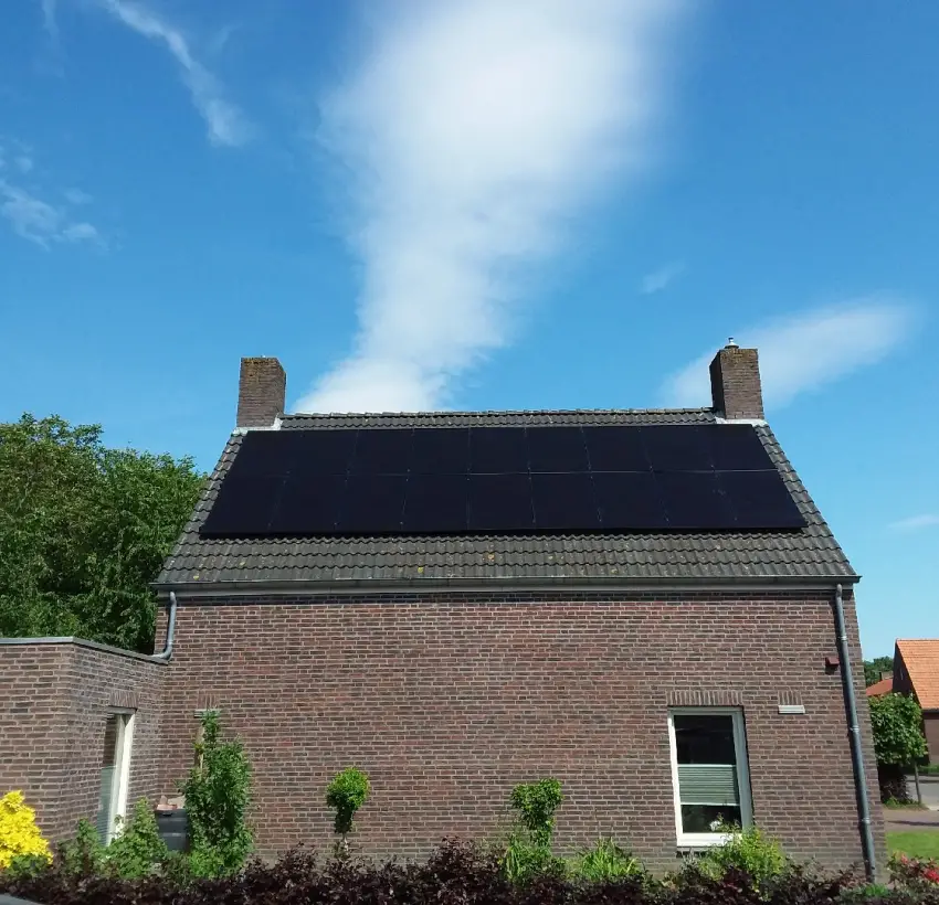 18 panelen op woonhuis