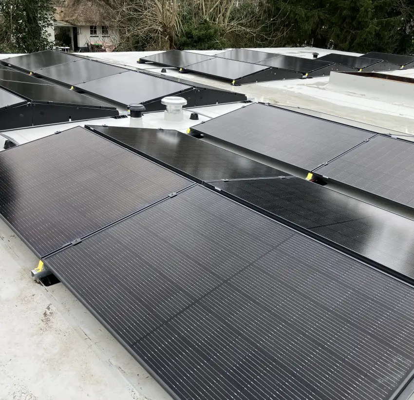 PV installatie op gerenoveerd TPO dak